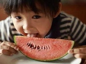 网红明星反差揭秘:娱乐圈里的吃瓜真相