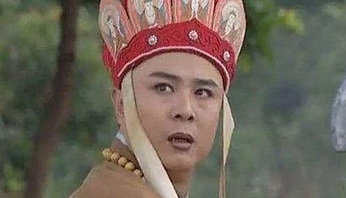 “红帽”奇招如何助力新人闯荡娱乐圈?