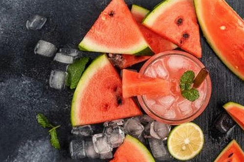 酱羊青：从网红到娱乐圈清流，她的吃瓜人生与公益时尚双线开花