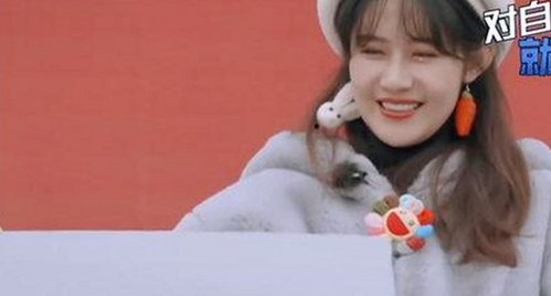 吃瓜娱乐姐妹的视频下载爆火，背后隐现的是娱乐圈的“吃瓜”文化对比