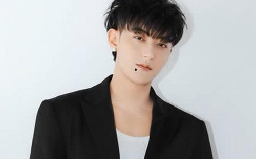 网红娱乐圈反差大揭秘：亲姐姐新作引爆话题🔥