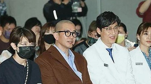 汪小菲葛斯齐的“吃瓜”姿态：娱乐圈风云中的背后故事