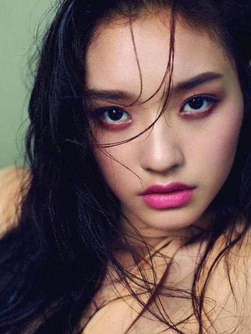 明星反差大揭秘：从高冷到热辣的背后故事