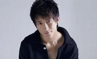 吉林警花张津瑜疑似攀附男友曝光，网传3P事件引热议